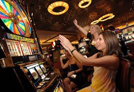 Pilihan permainan slot dan meja dealer di biangtoto